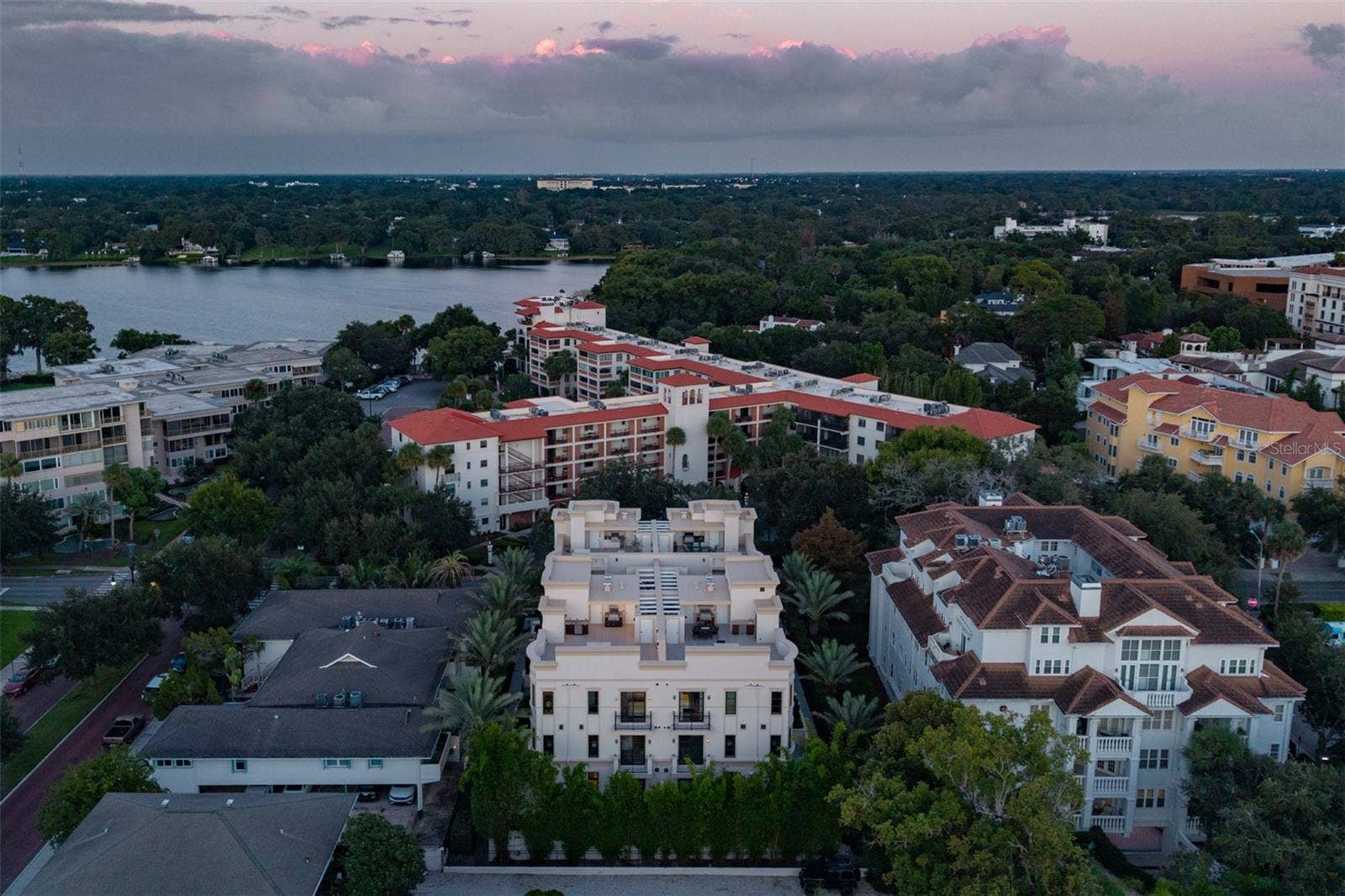 125 S INTERLACHEN AVENUE, #4, Winter Park, FL 32789 125 S INTERLACHEN AVENUE, #4, Winter Park, FL 32789