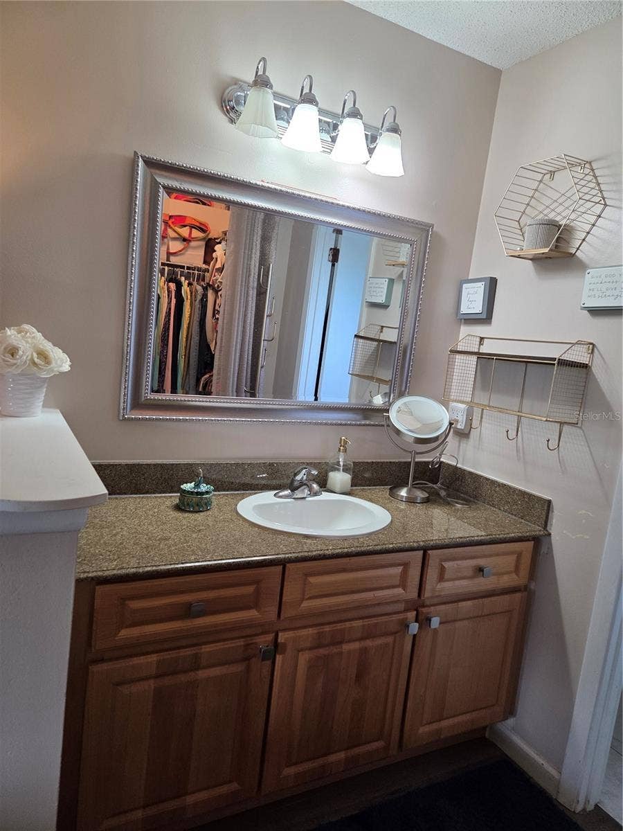 104 FAIRFAX DRIVE, Daytona Beach, FL 32119 Master Bath