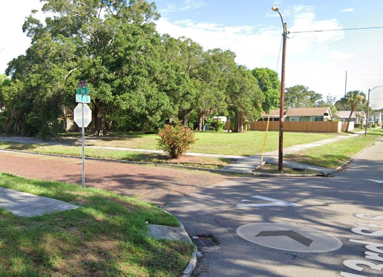 4301 3RD AVENUE S, St Petersburg, FL 33711