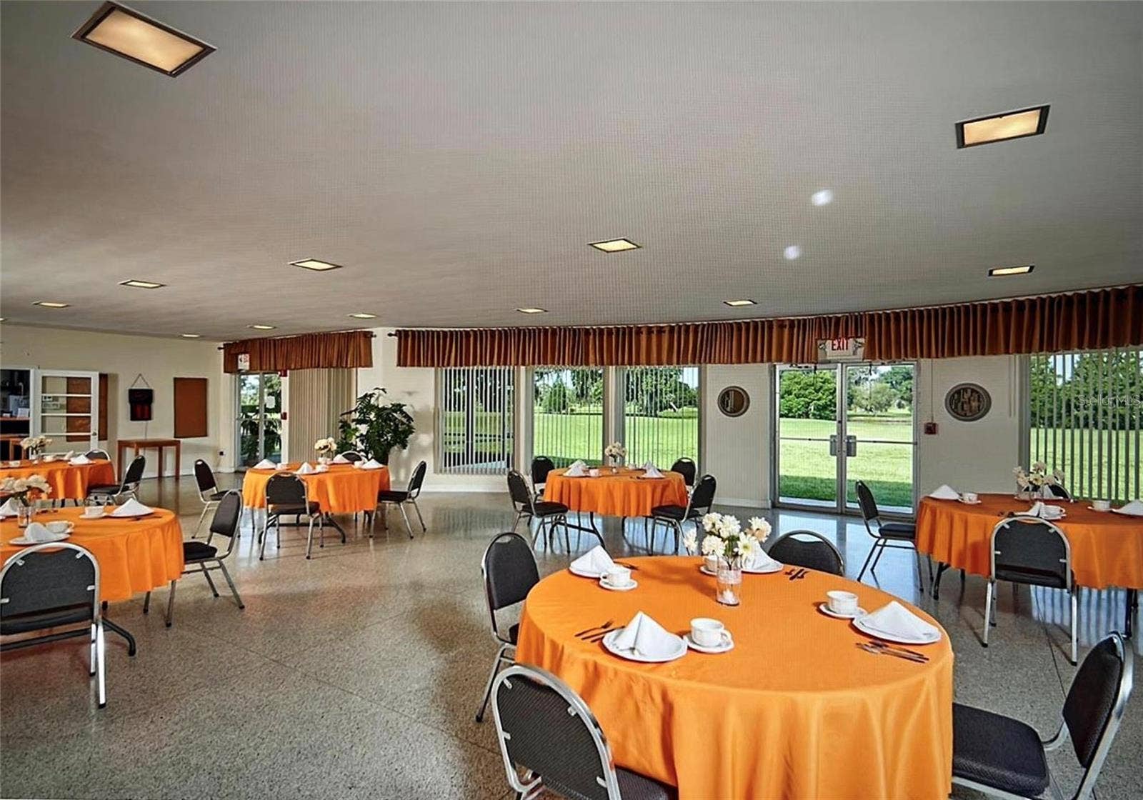 restaurant
