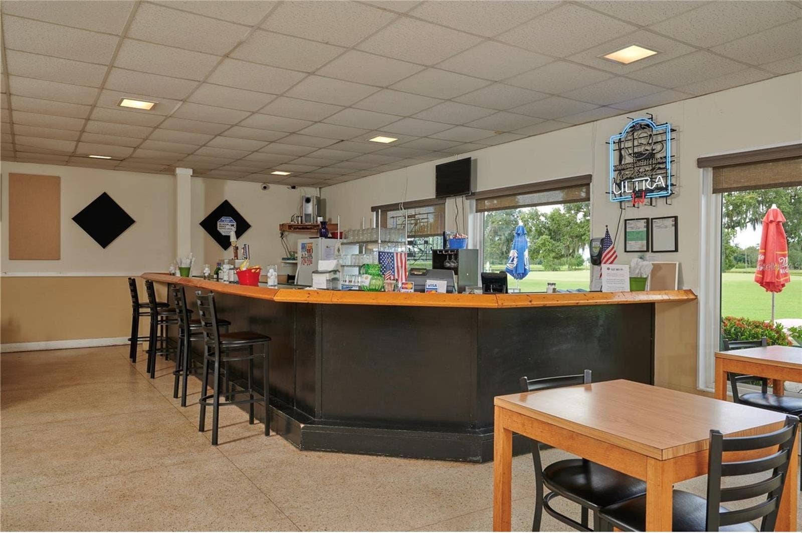 bar/restaurant