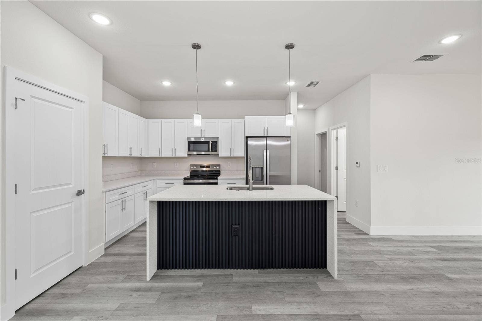 1601 W COUNTRY CLUB BOULEVARD, Citrus Springs, FL 34434
