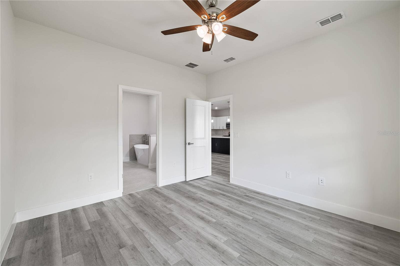 1601 W COUNTRY CLUB BOULEVARD, Citrus Springs, FL 34434
