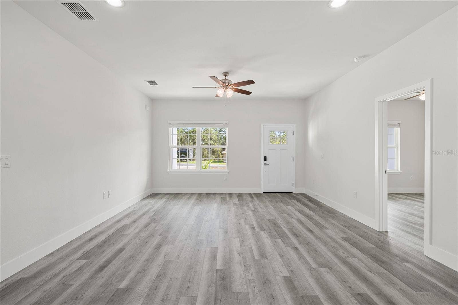 1601 W COUNTRY CLUB BOULEVARD, Citrus Springs, FL 34434