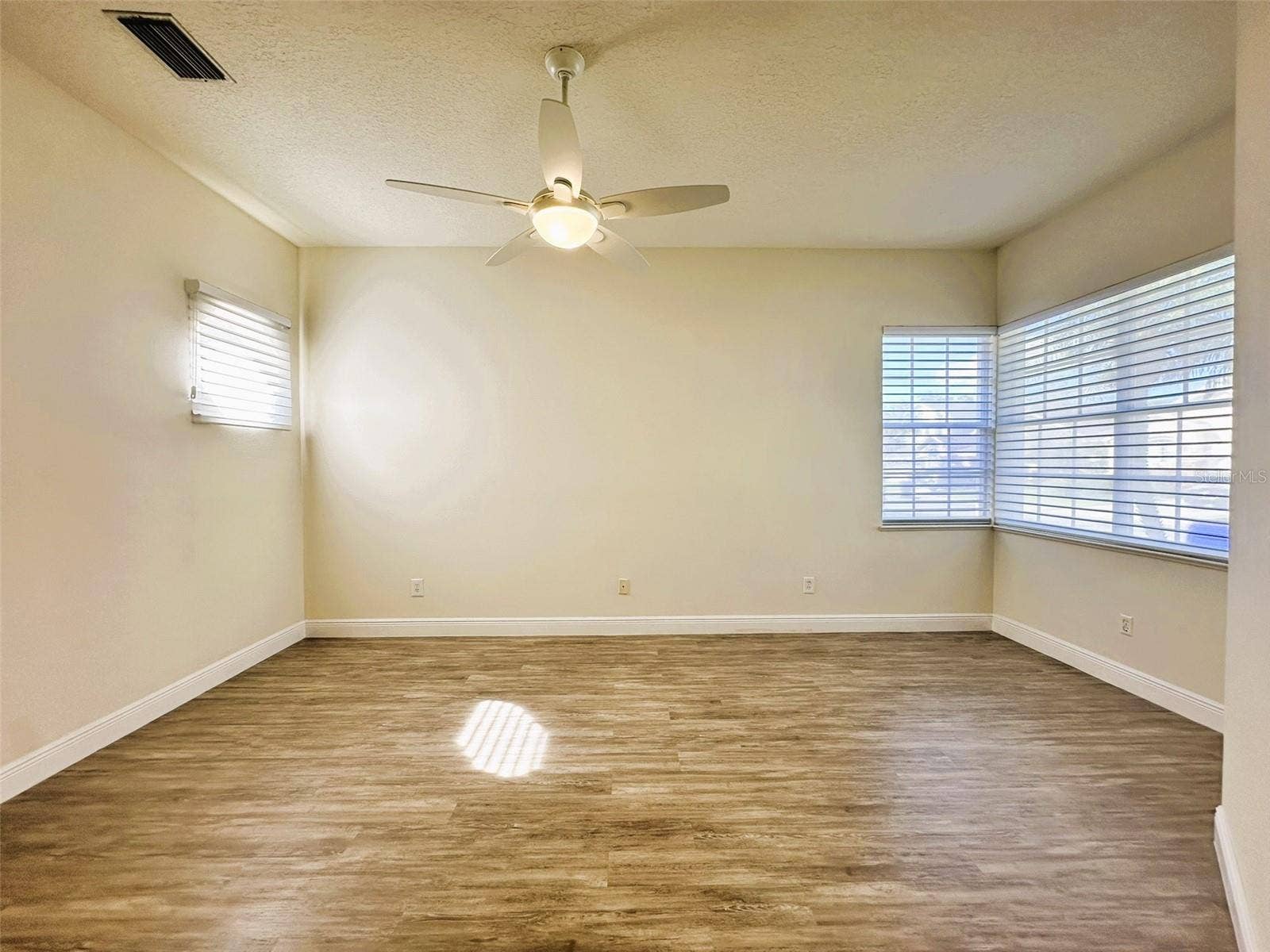 14342 TAMBOURINE DRIVE, Orlando, FL 32837 14342 TAMBOURINE DRIVE, Orlando, FL 32837