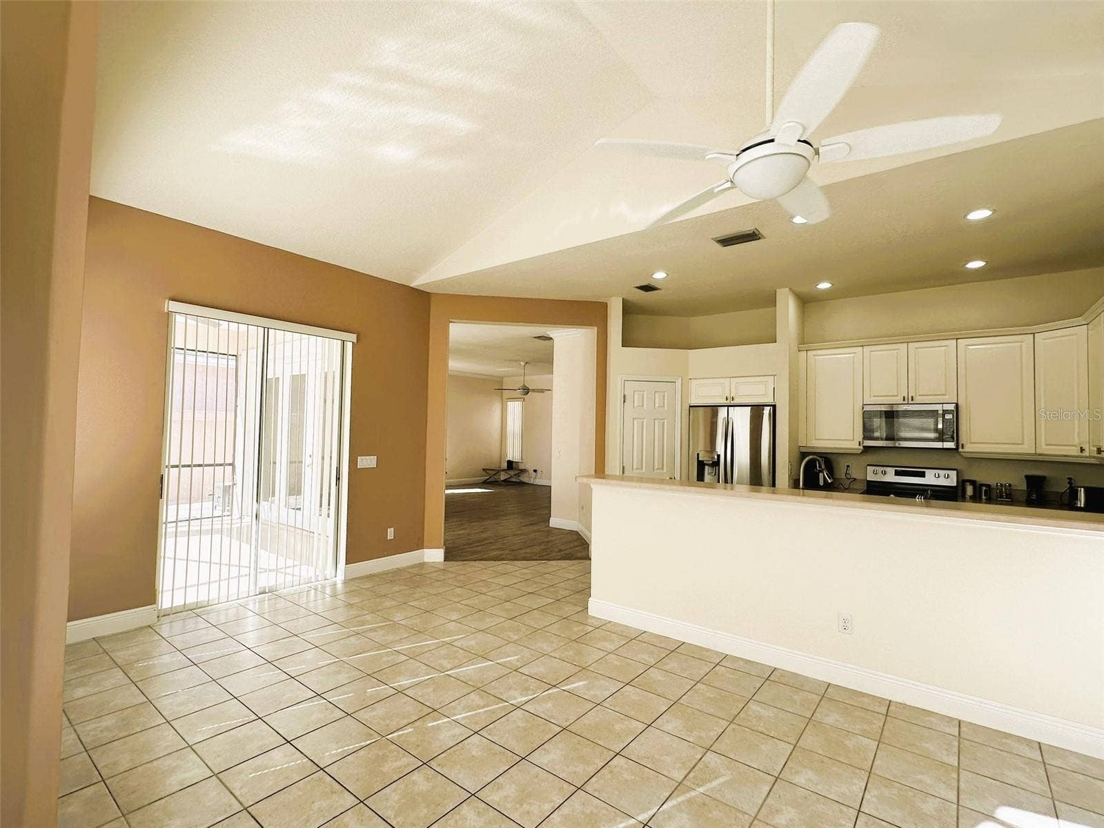 14342 TAMBOURINE DRIVE, Orlando, FL 32837 14342 TAMBOURINE DRIVE, Orlando, FL 32837