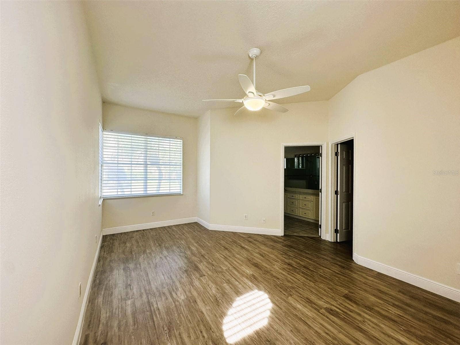 14342 TAMBOURINE DRIVE, Orlando, FL 32837 14342 TAMBOURINE DRIVE, Orlando, FL 32837