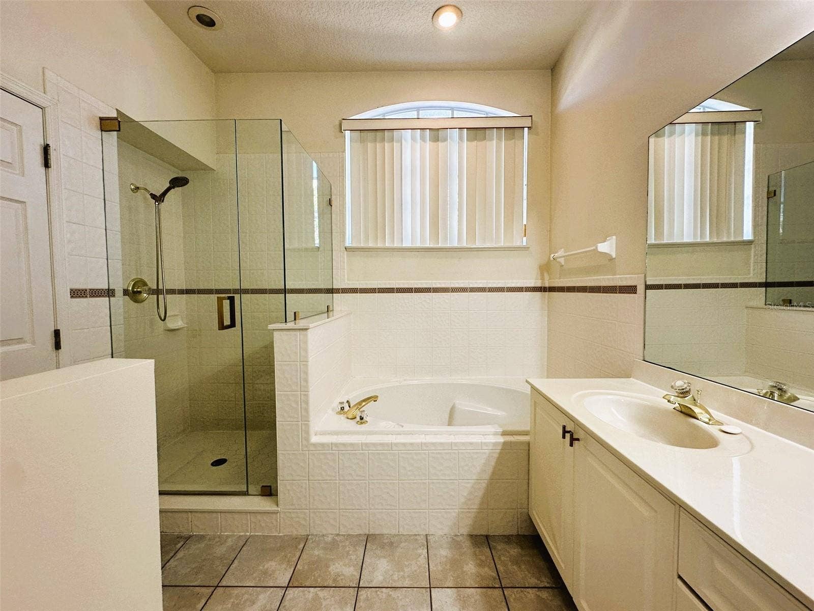 14342 TAMBOURINE DRIVE, Orlando, FL 32837 14342 TAMBOURINE DRIVE, Orlando, FL 32837