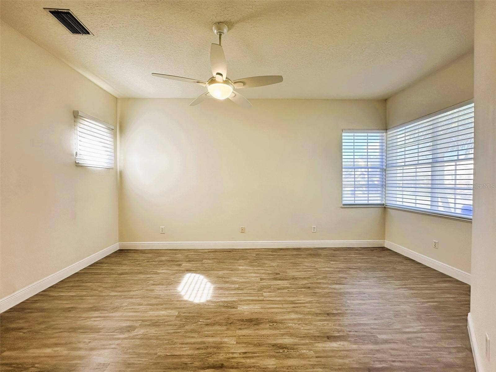 14342 TAMBOURINE DRIVE, Orlando, FL 32837 14342 TAMBOURINE DRIVE, Orlando, FL 32837