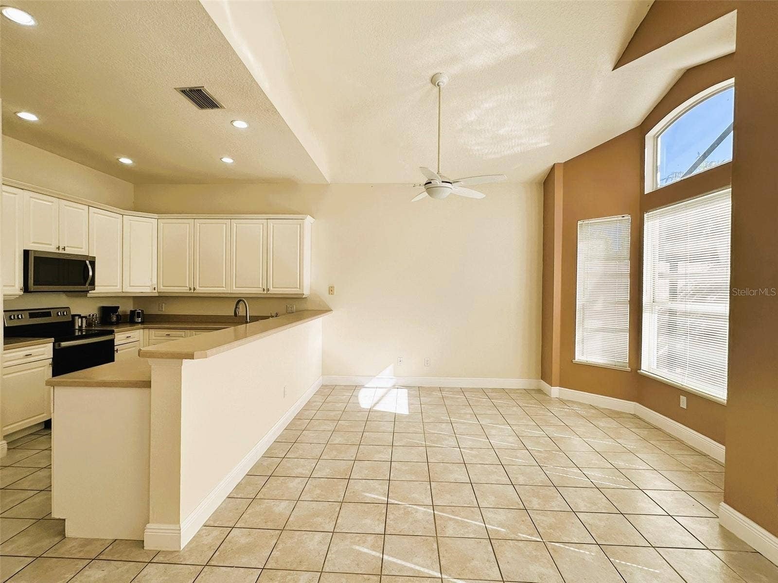 14342 TAMBOURINE DRIVE, Orlando, FL 32837 14342 TAMBOURINE DRIVE, Orlando, FL 32837