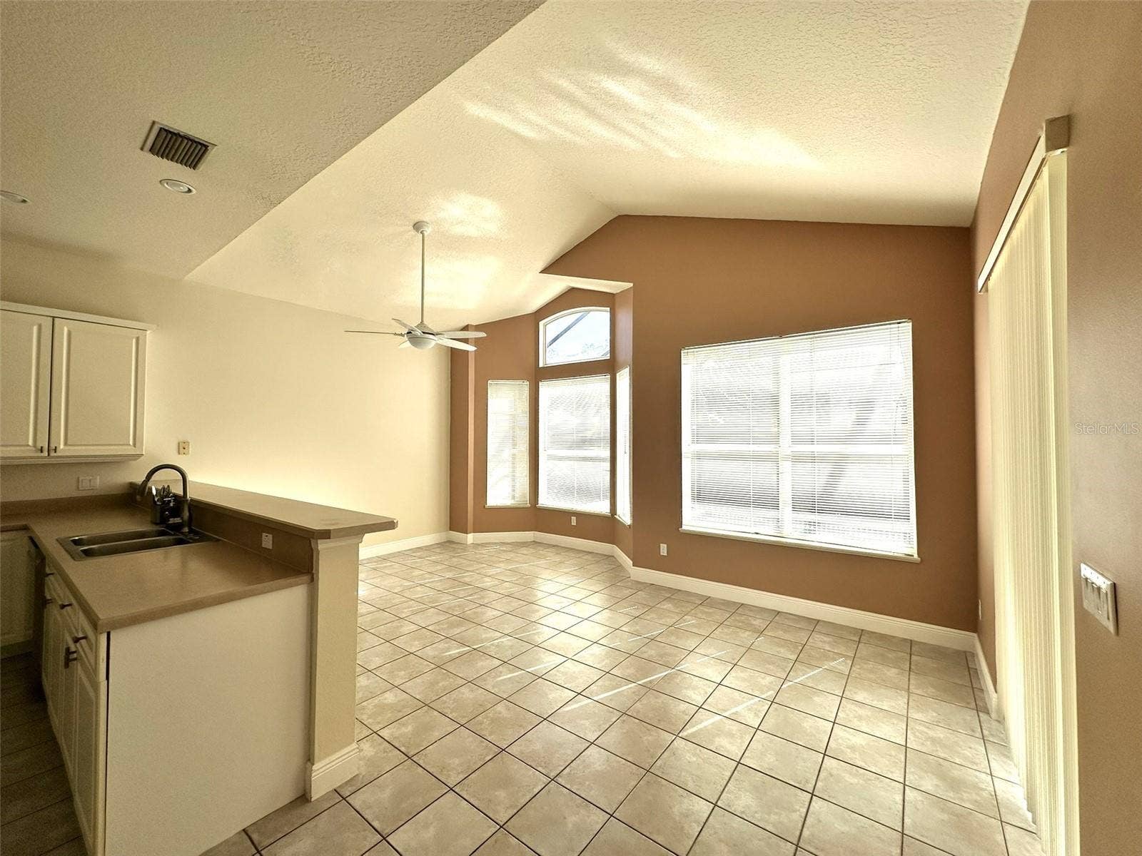 14342 TAMBOURINE DRIVE, Orlando, FL 32837 14342 TAMBOURINE DRIVE, Orlando, FL 32837