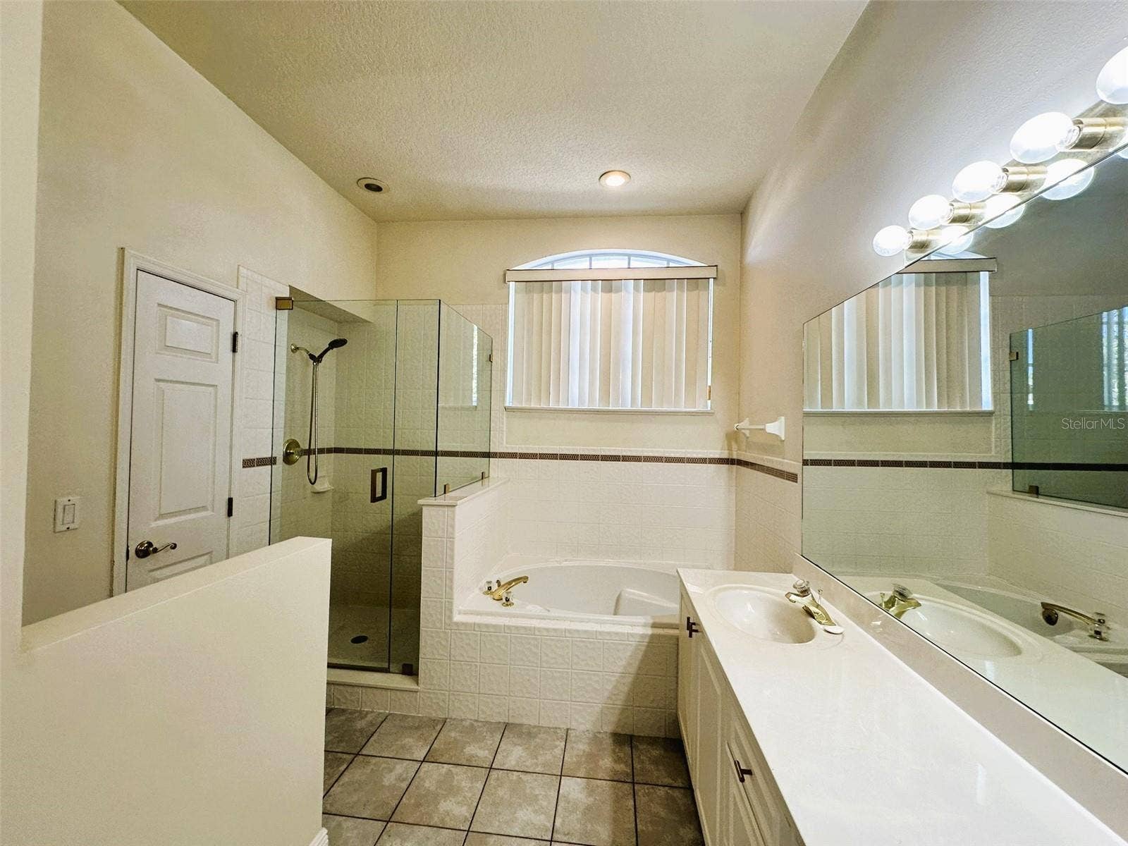 14342 TAMBOURINE DRIVE, Orlando, FL 32837 14342 TAMBOURINE DRIVE, Orlando, FL 32837