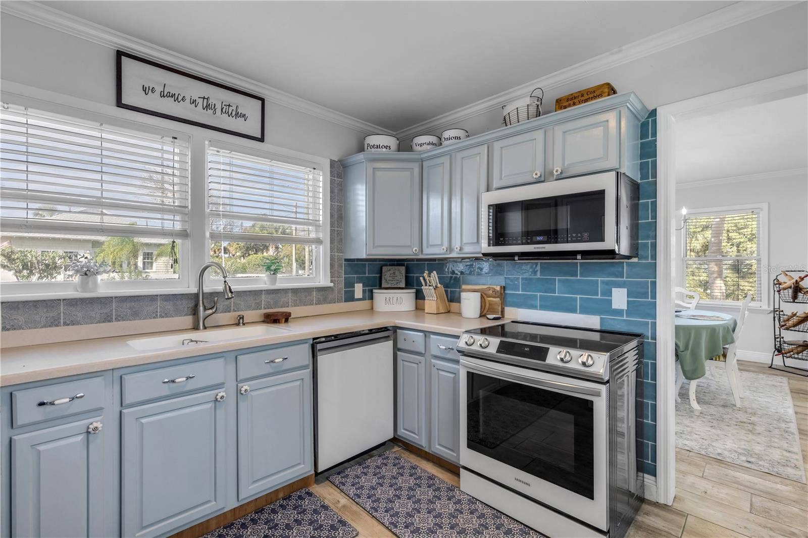 731 N OLEANDER AVENUE, Daytona Beach, FL 32118 731 N OLEANDER AVENUE, Daytona Beach, FL 32118