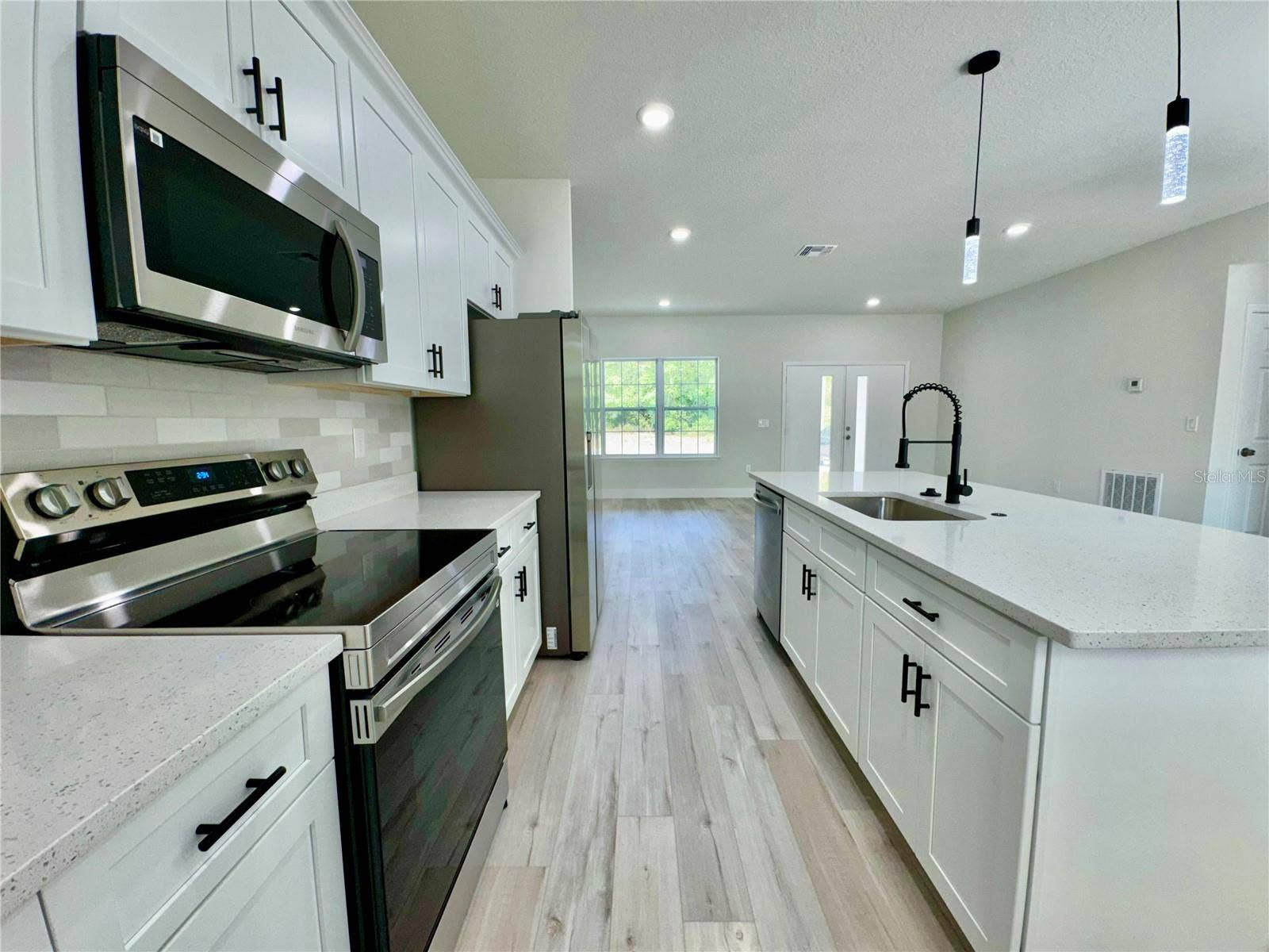 MODEL HOME