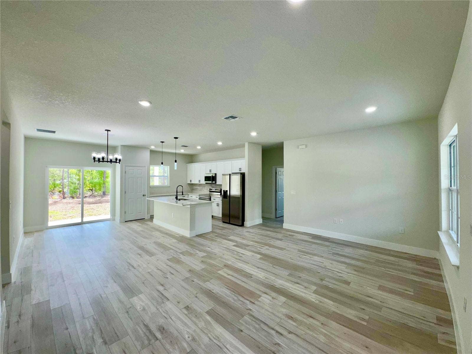 MODEL HOME