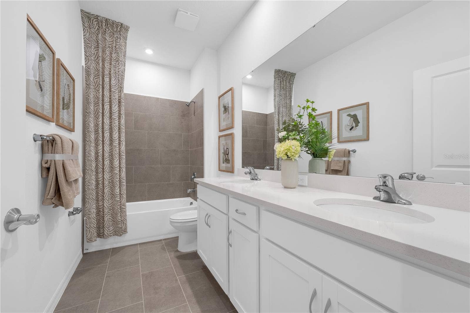 12826 TROVITA DRIVE, Grand Island, FL 32735 12826 TROVITA DRIVE, Grand Island, FL 32735