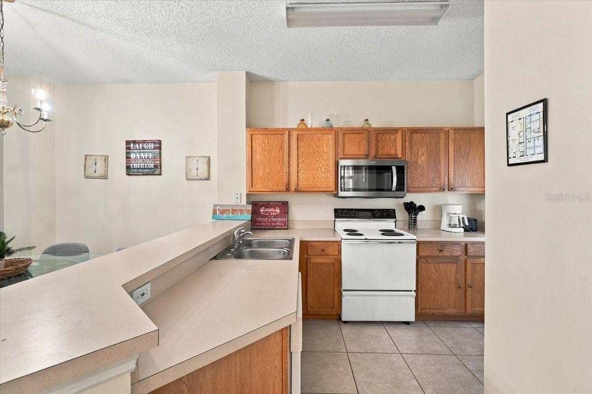 8504 CRYSTAL COVE LOOP, Kissimmee, FL 34747 8504 CRYSTAL COVE LOOP, Kissimmee, FL 34747