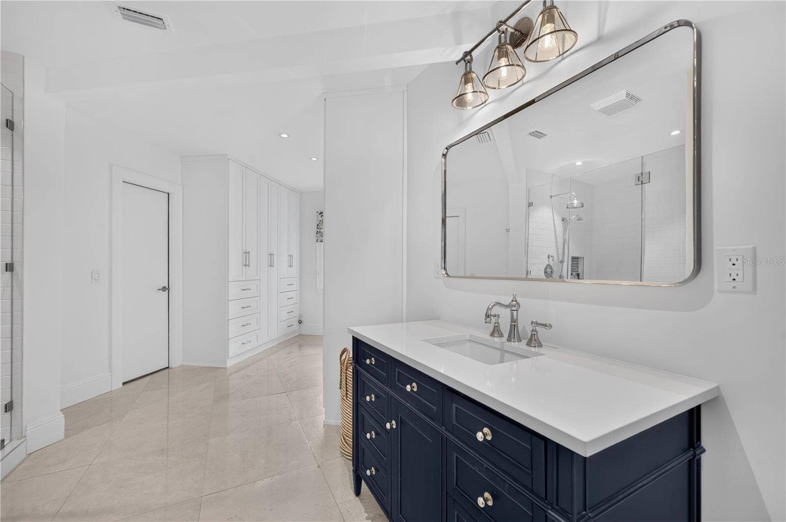 1500 HARRIS CIRCLE, Winter Park, FL 32789 Primary bathroom/changing area