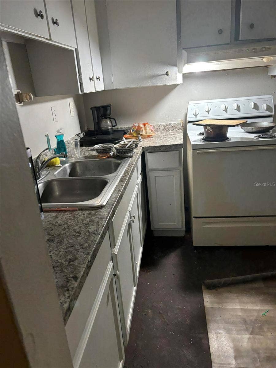 4307 CONTINENTAL BOULEVARD, Orlando, FL 32808 4307 CONTINENTAL BOULEVARD, Orlando, FL 32808