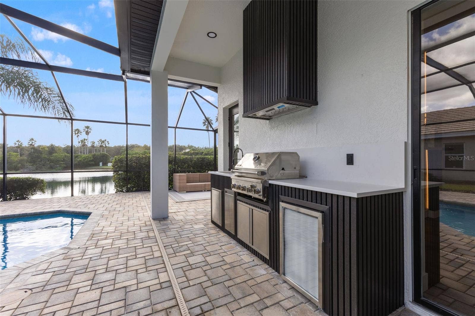 17206 TALENCE COURT, Tampa, FL 33647 Exterior Grill