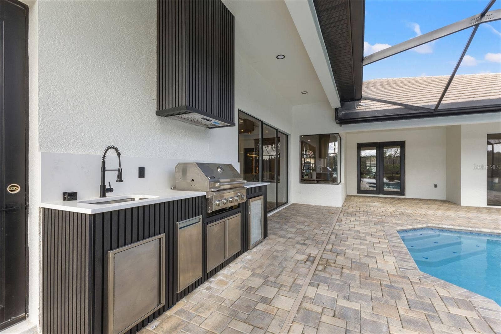17206 TALENCE COURT, Tampa, FL 33647 Exterior Grill