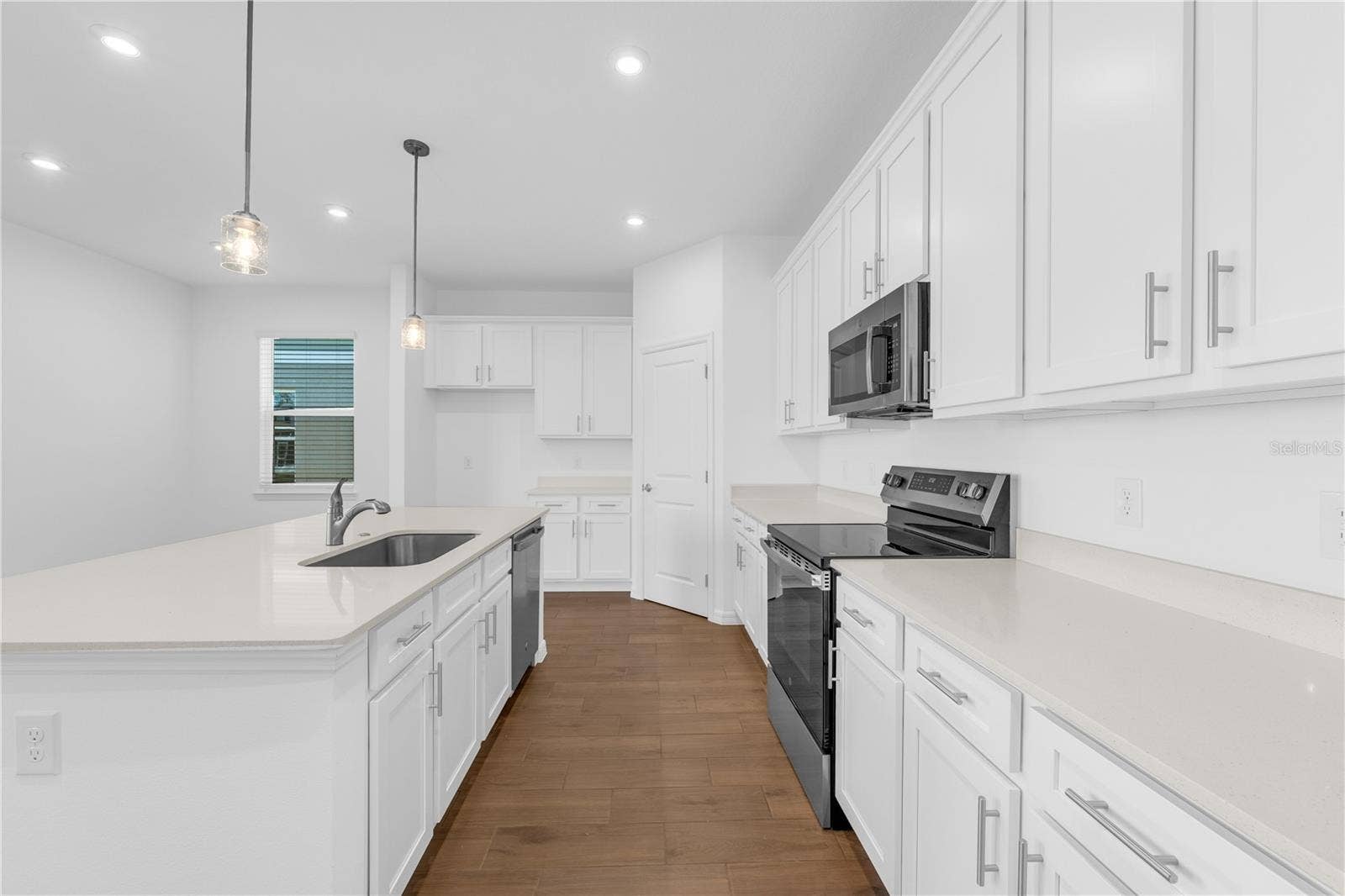 3945 PENTAS ROAD, Tavares, FL 32778 3945 PENTAS ROAD, Tavares, FL 32778
