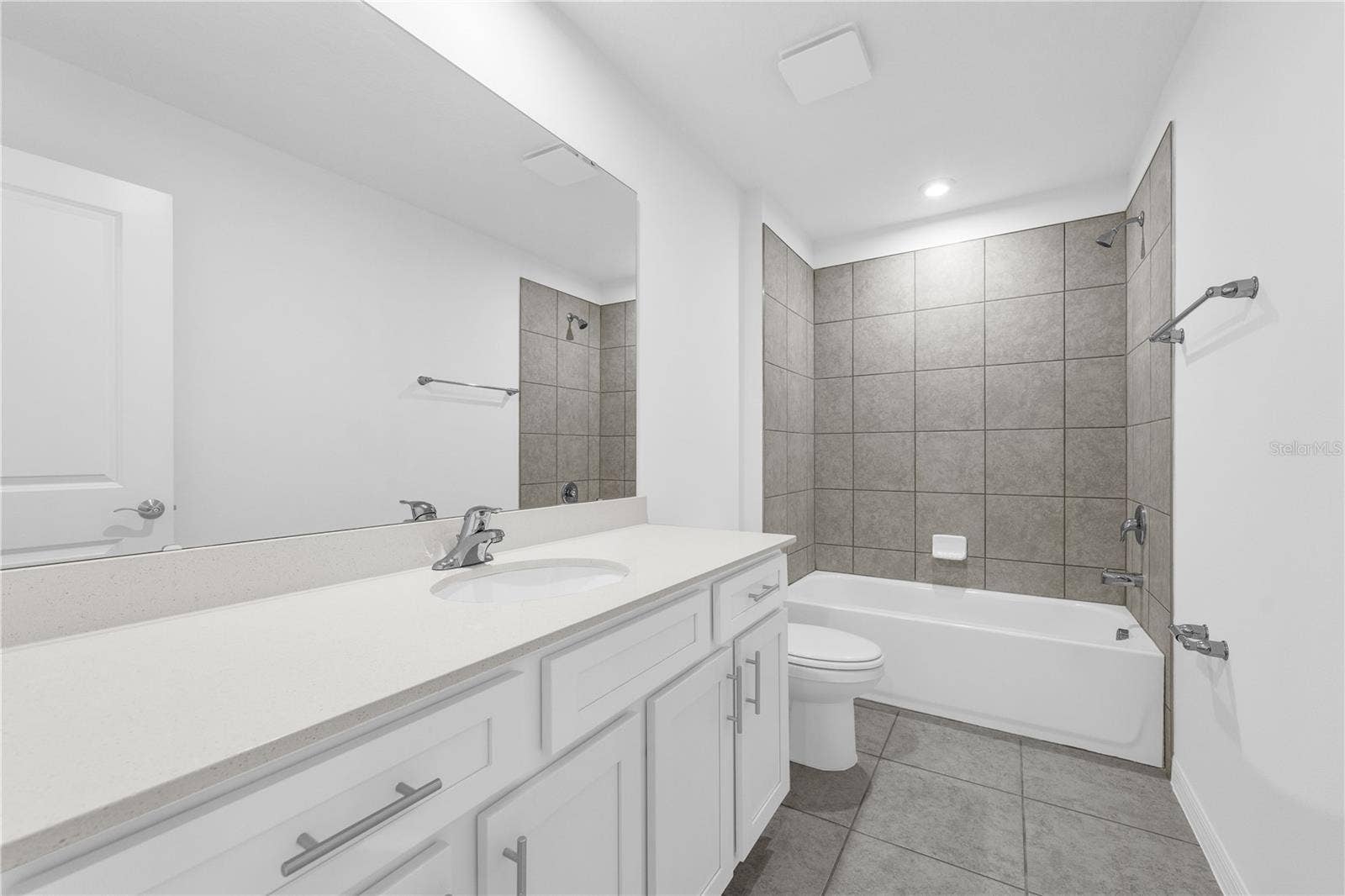 3945 PENTAS ROAD, Tavares, FL 32778 3945 PENTAS ROAD, Tavares, FL 32778