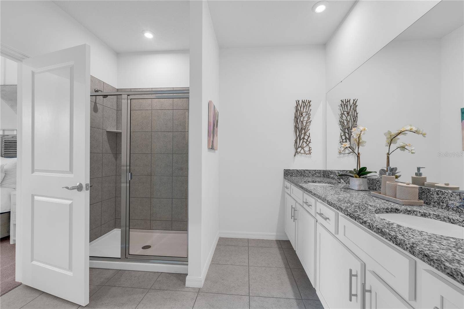 3936 PENTAS WAY, Tavares, FL 32778 3936 PENTAS WAY, Tavares, FL 32778