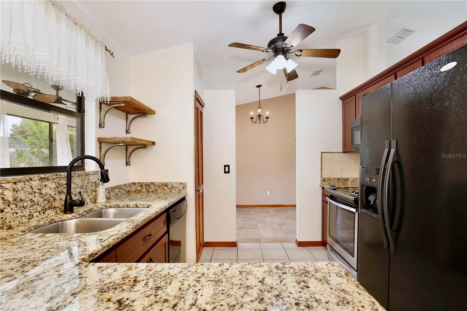 6833 WOODGRAIN COURT, Ocoee, FL 34761 6833 WOODGRAIN COURT, Ocoee, FL 34761