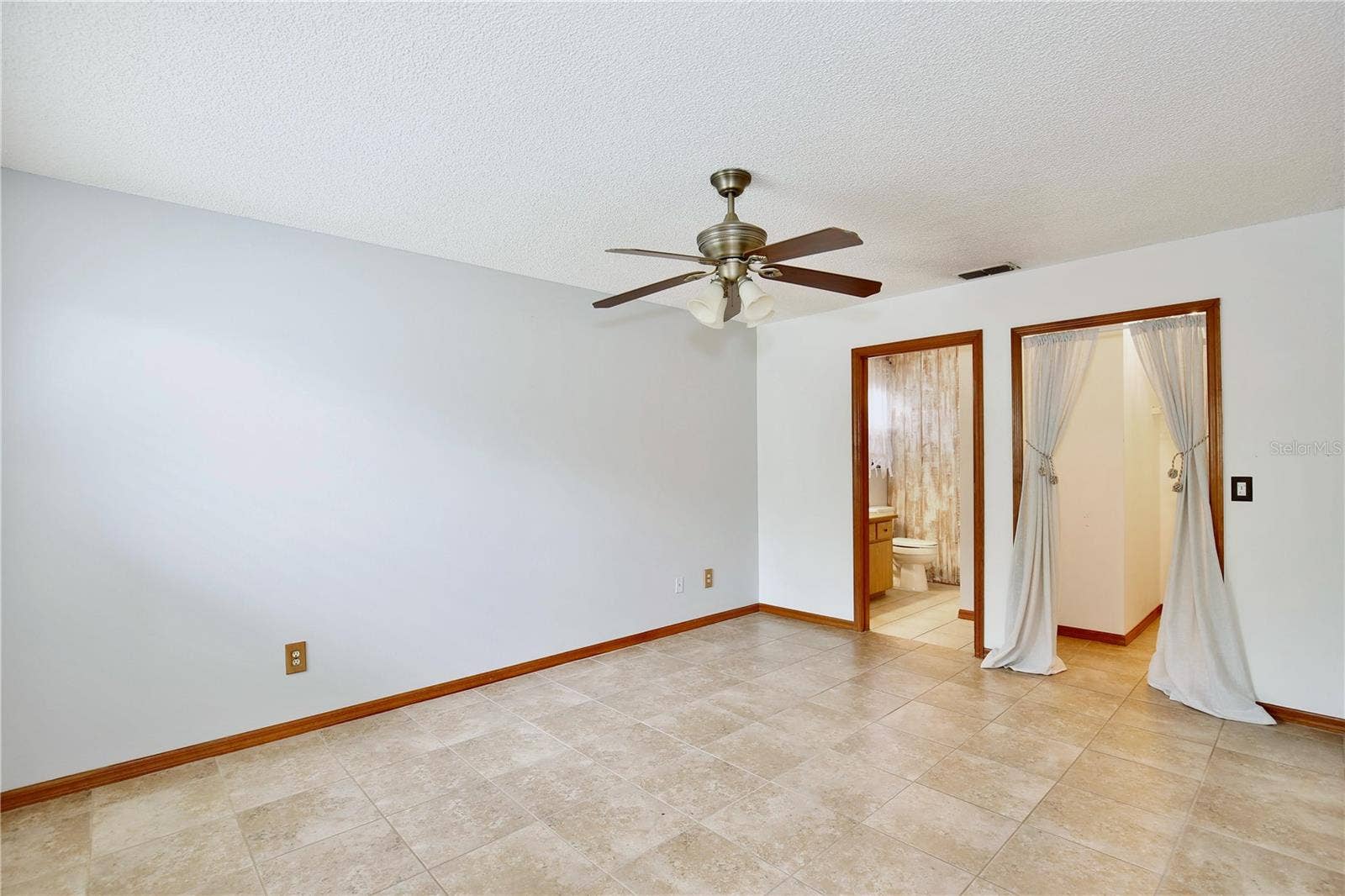 6833 WOODGRAIN COURT, Ocoee, FL 34761 Primary Bedroom
