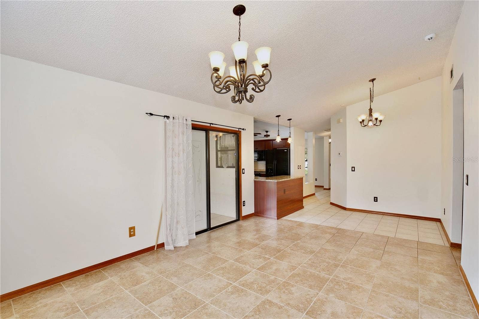 6833 WOODGRAIN COURT, Ocoee, FL 34761 Family Room