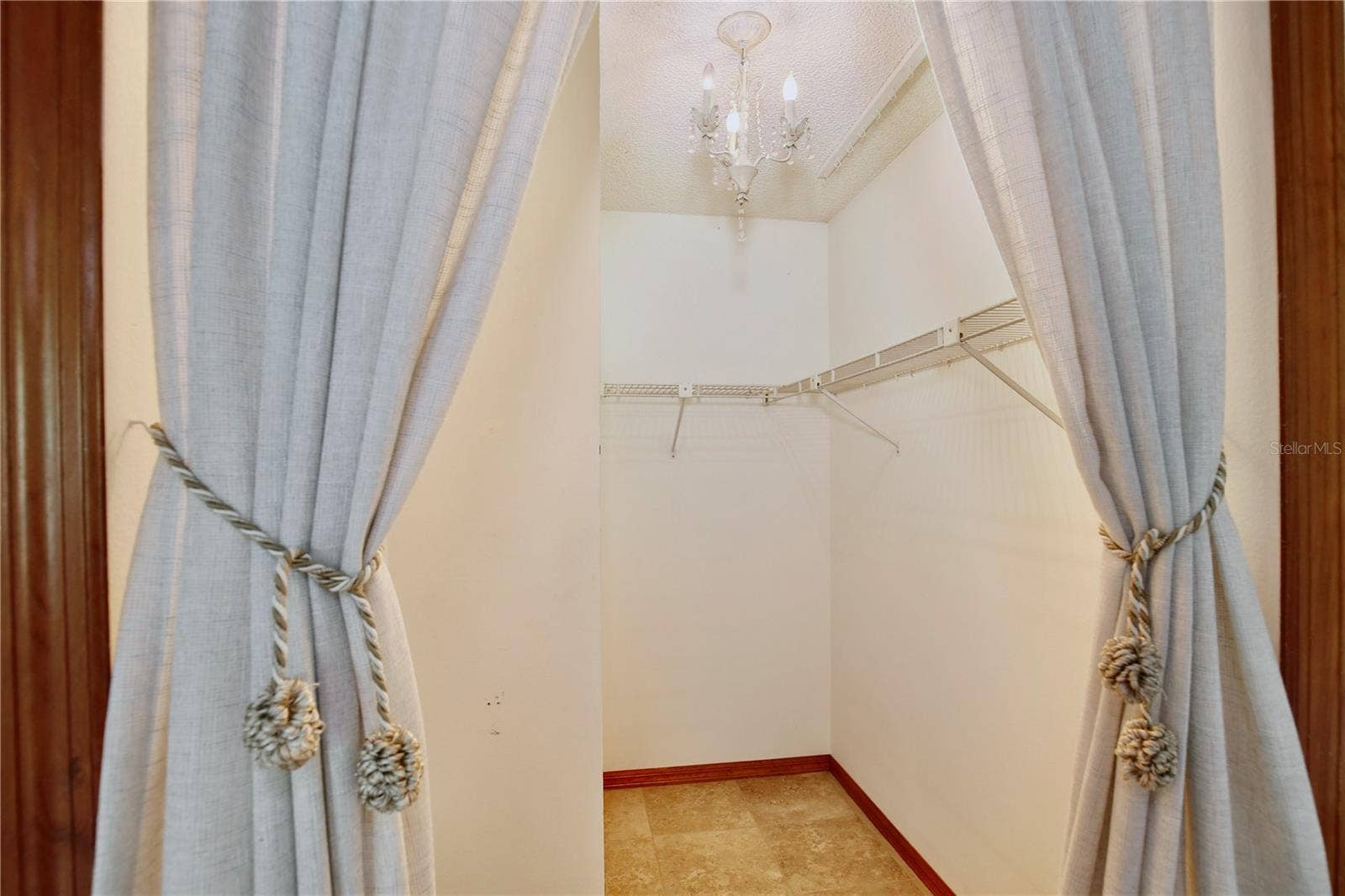 6833 WOODGRAIN COURT, Ocoee, FL 34761 Primary Walk-In Closet