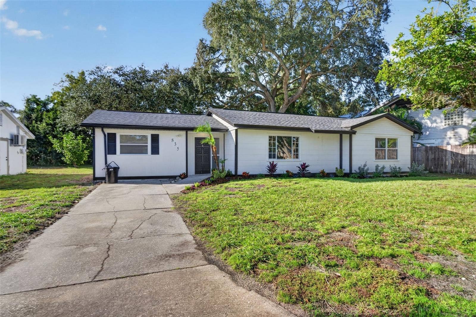 835 POINSETTIA AVENUE, Tarpon Springs, FL 34689