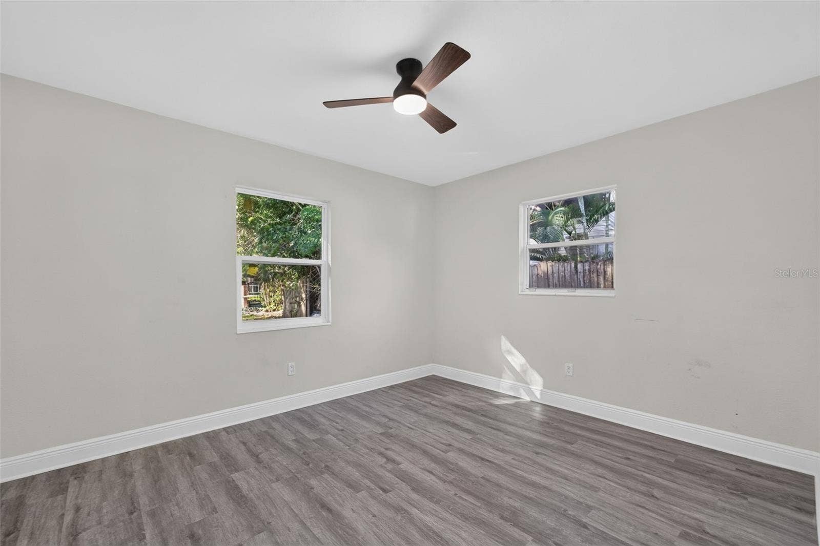 835 POINSETTIA AVENUE, Tarpon Springs, FL 34689