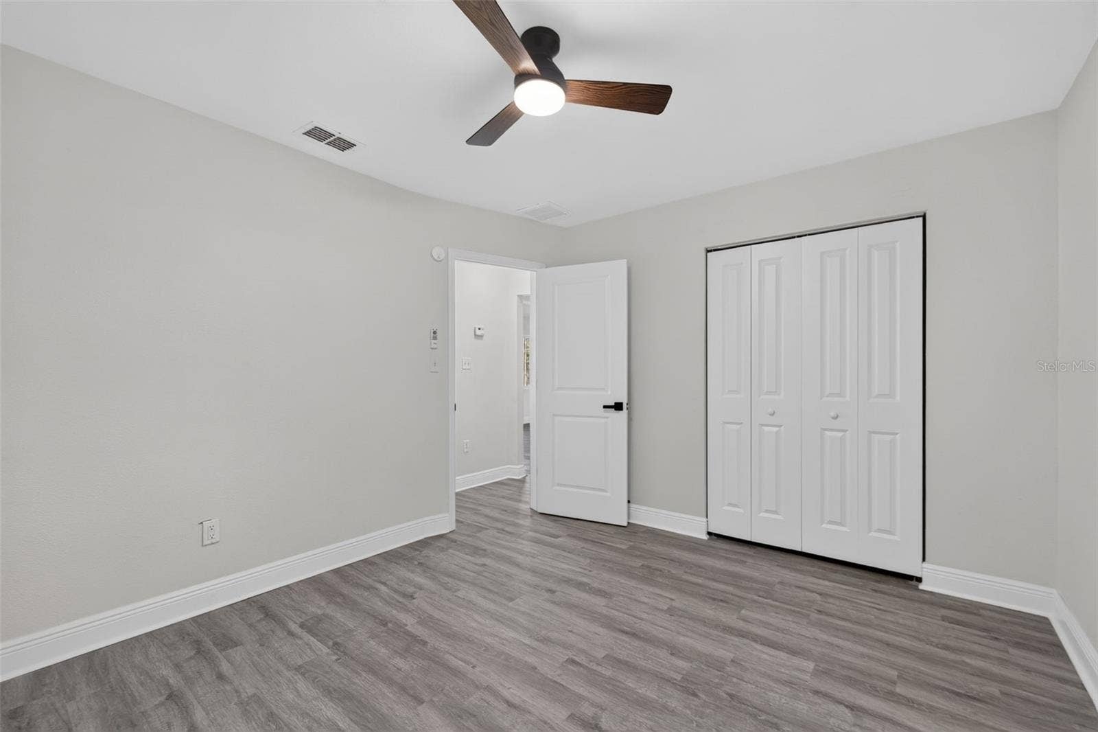 835 POINSETTIA AVENUE, Tarpon Springs, FL 34689