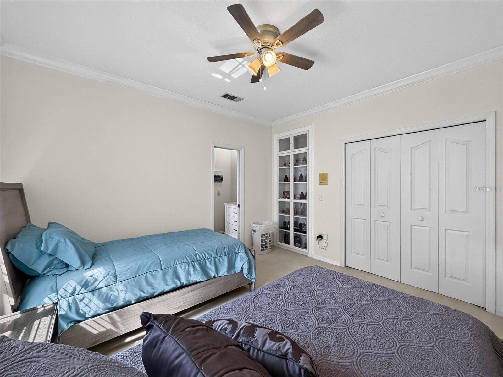 Secondary bedroom