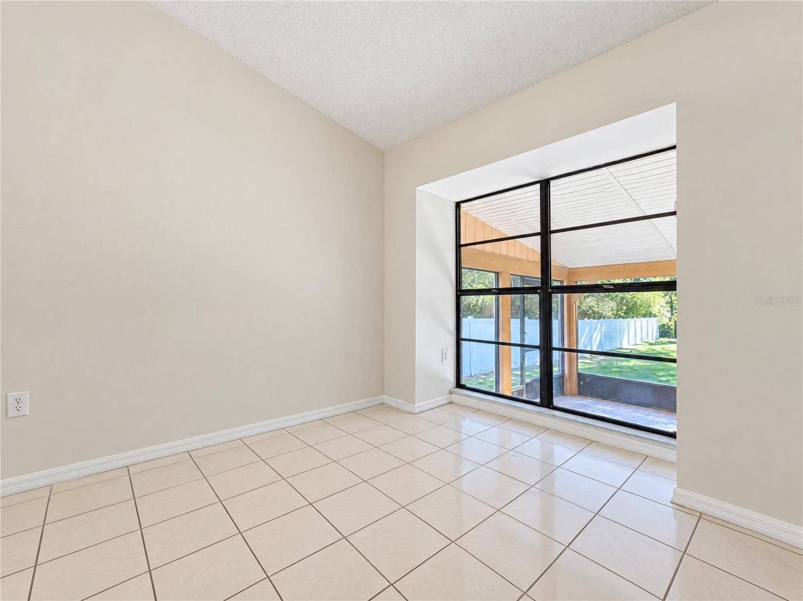 5201 EAGLE ISLAND DRIVE, Land O Lakes, FL 34639 5201 EAGLE ISLAND DRIVE, Land O Lakes, FL 34639