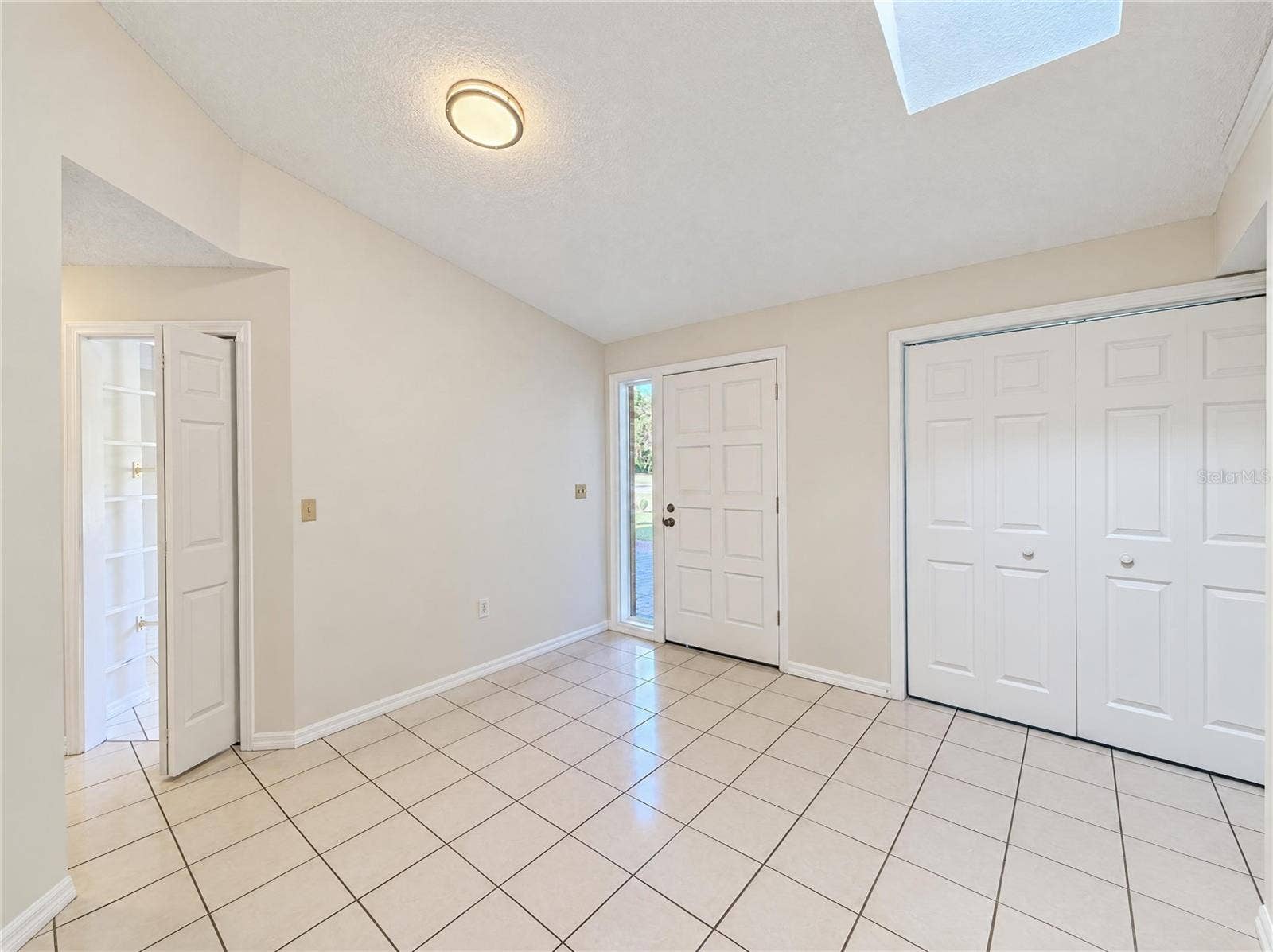 5201 EAGLE ISLAND DRIVE, Land O Lakes, FL 34639 5201 EAGLE ISLAND DRIVE, Land O Lakes, FL 34639