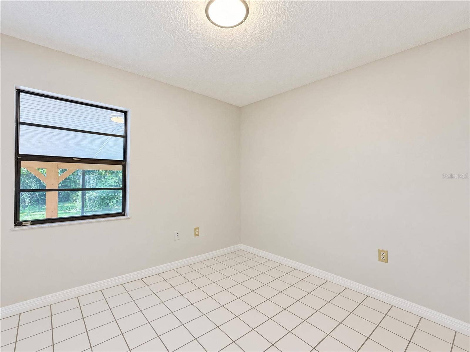 5201 EAGLE ISLAND DRIVE, Land O Lakes, FL 34639 5201 EAGLE ISLAND DRIVE, Land O Lakes, FL 34639