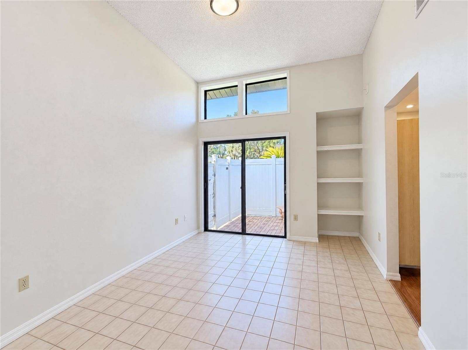 5201 EAGLE ISLAND DRIVE, Land O Lakes, FL 34639 5201 EAGLE ISLAND DRIVE, Land O Lakes, FL 34639