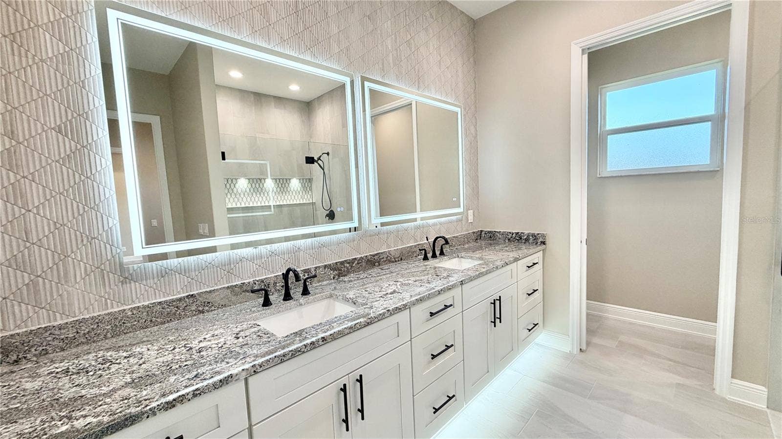 17933 SW 66TH PLACE, Dunnellon, FL 34432 Primary Bathroom En Suite
