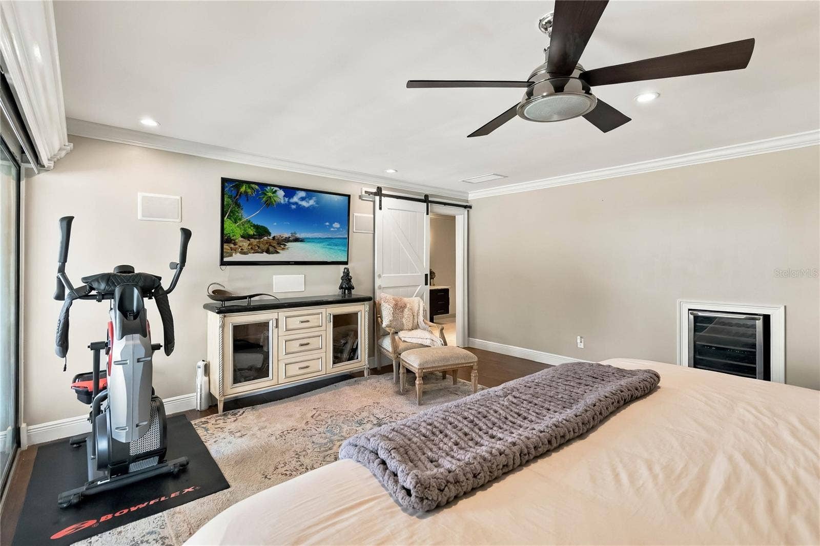 111 PINE TREE LANE, Altamonte Springs, FL 32714 Master Bedroom Barn door to Master bath