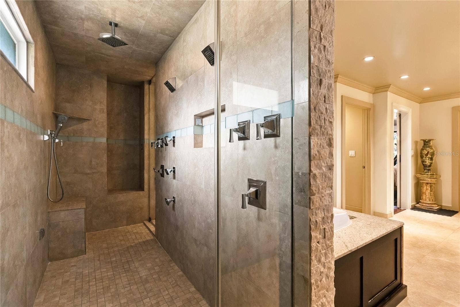 111 PINE TREE LANE, Altamonte Springs, FL 32714 Master Shower mutiple heads