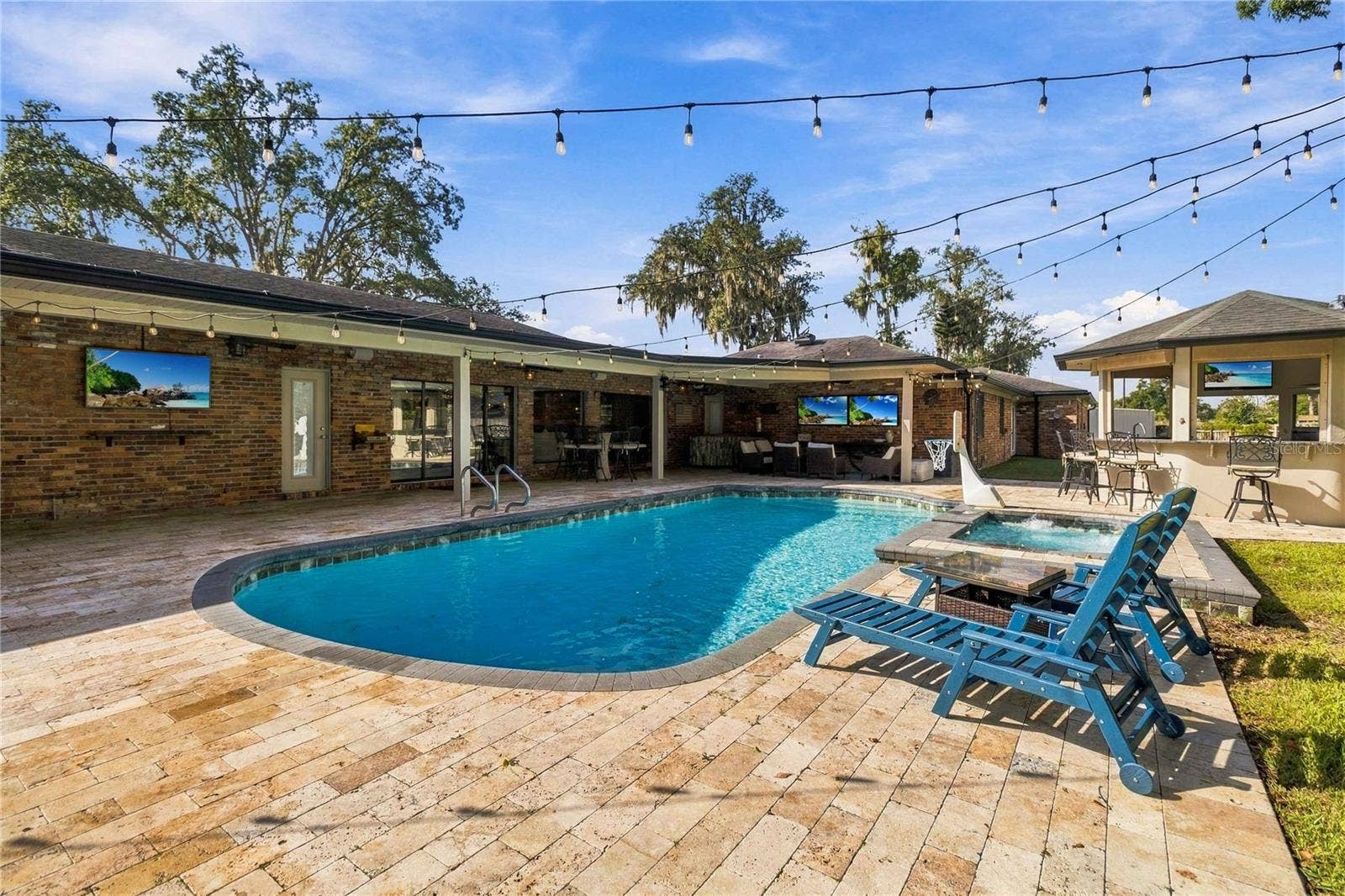 111 PINE TREE LANE, Altamonte Springs, FL 32714 Spa with Airblower
