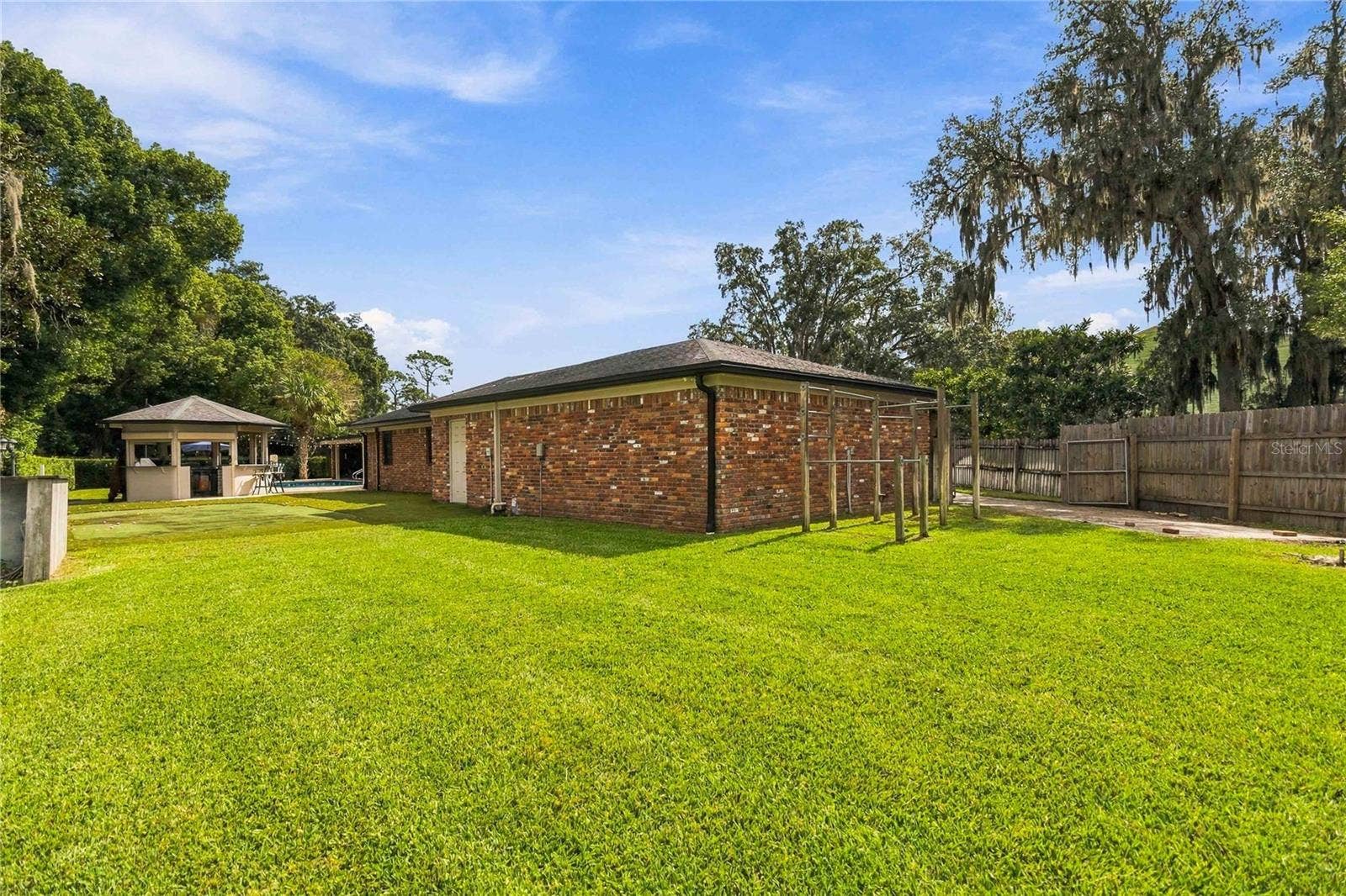 111 PINE TREE LANE, Altamonte Springs, FL 32714 111 PINE TREE LANE, Altamonte Springs, FL 32714