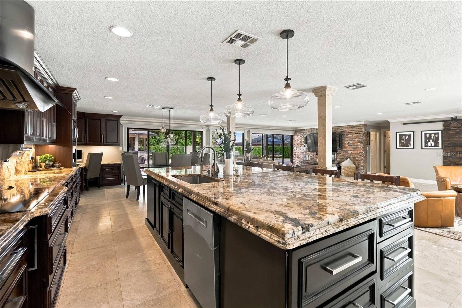 111 PINE TREE LANE, Altamonte Springs, FL 32714 12 inch deep sink