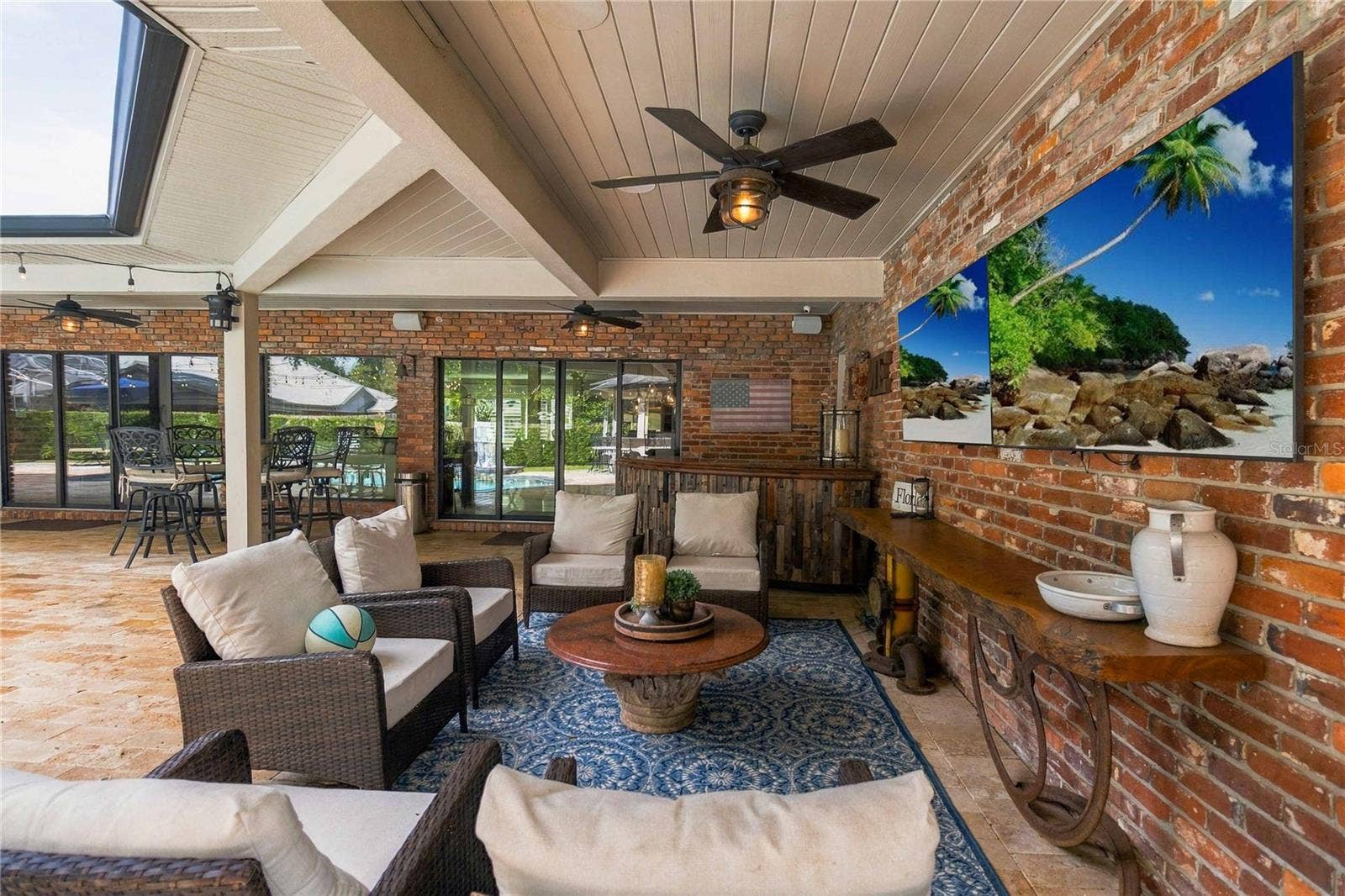 111 PINE TREE LANE, Altamonte Springs, FL 32714 Entertainmant Paradise
