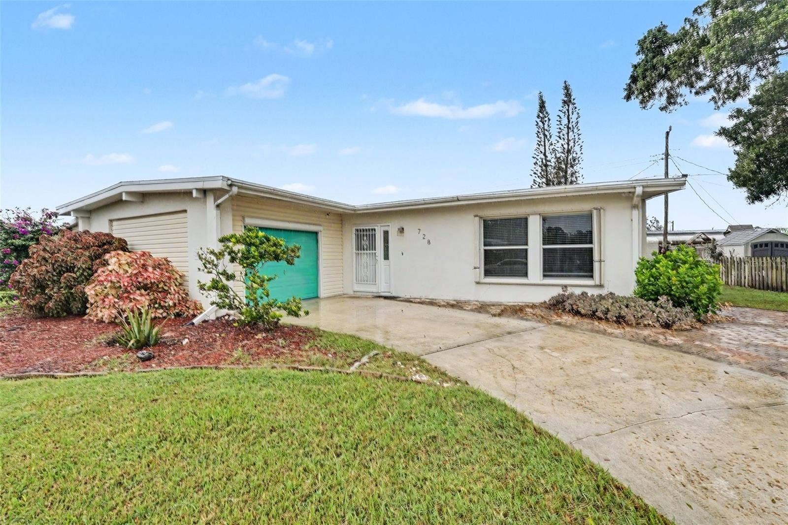 728 BIANCA DRIVE NE, Palm Bay, FL 32905 728 BIANCA DRIVE NE, Palm Bay, FL 32905