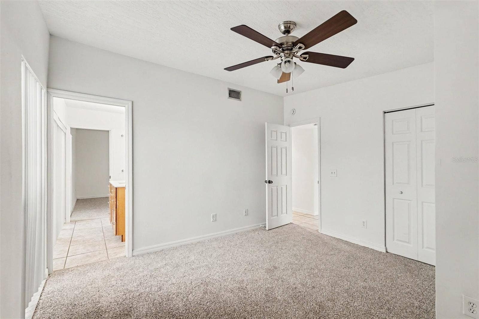 728 BIANCA DRIVE NE, Palm Bay, FL 32905 728 BIANCA DRIVE NE, Palm Bay, FL 32905