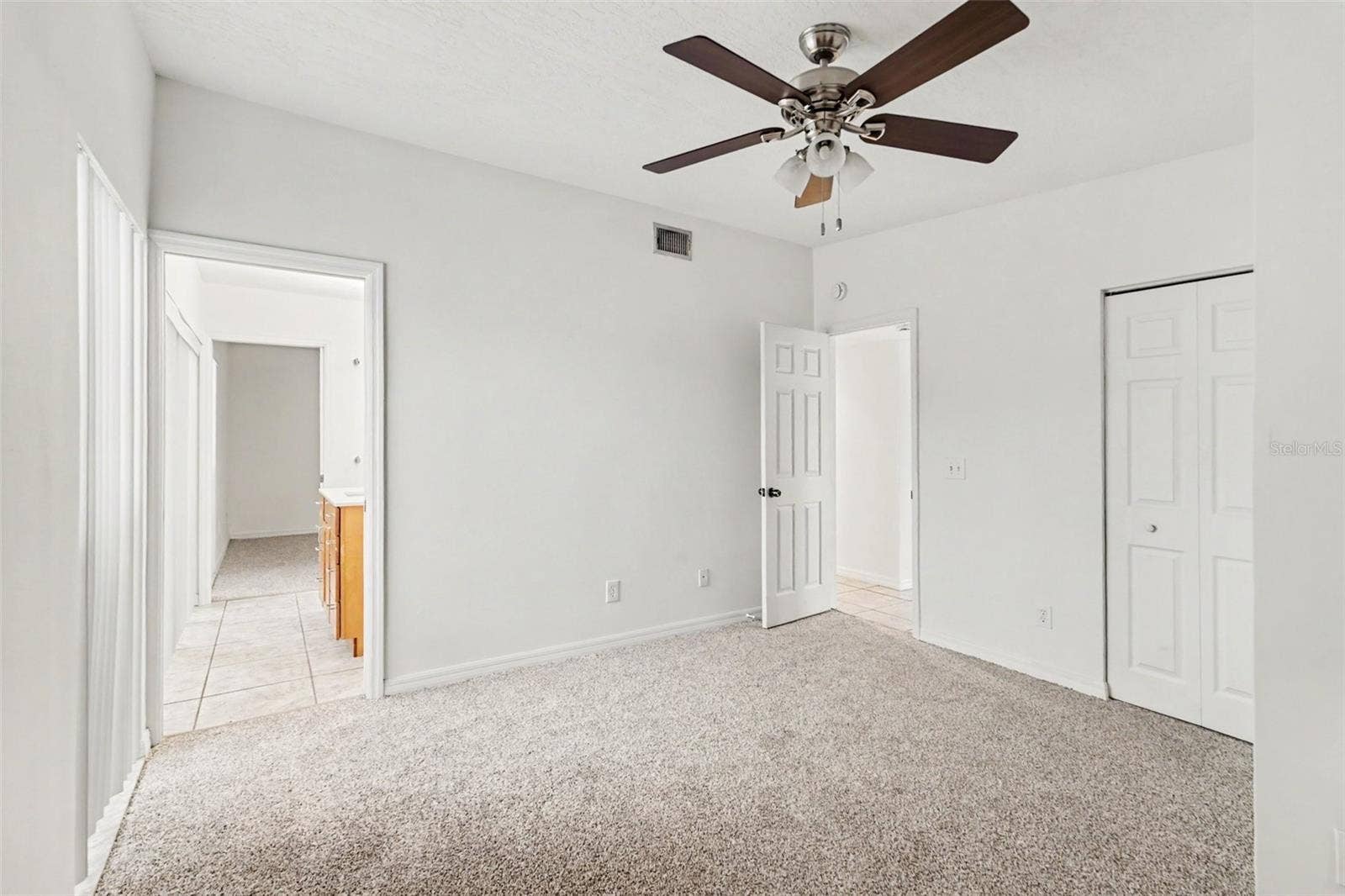 728 BIANCA DRIVE NE, Palm Bay, FL 32905 728 BIANCA DRIVE NE, Palm Bay, FL 32905
